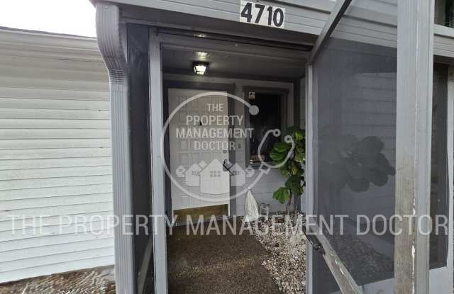 4BR/2.5BA Tampa Home | Dual Kitchen Areas, Private Bedroom & Fresh Updates photos photos