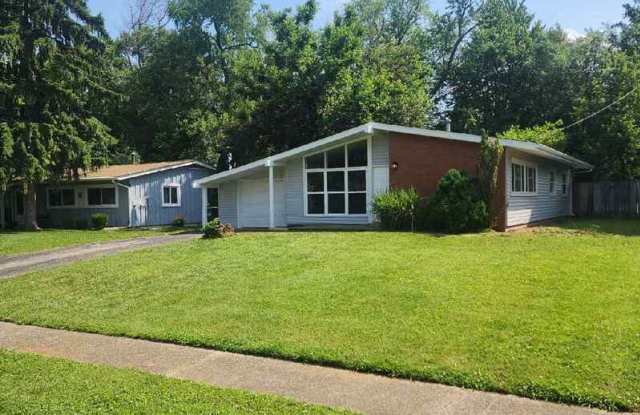 1807 Brentmoor Lane - 1807 Brentmoor Lane, Moorland, KY 40223