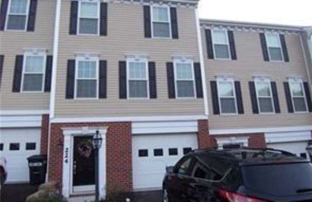 224 Persimmon - 224 Persimmon Ln, Washington County, PA 15317