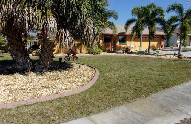 1801 EL RIO DRIVE - 1801 El Rio Drive, Sun City Center, FL 33573