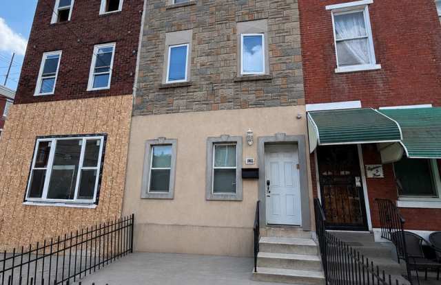 5-Bedroom 3 Bathroom w Roof Deck and Private Parking! Gallery 1