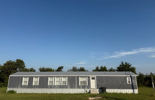 606 E Cypress - 606 Cypress Street, Lott, TX 76656