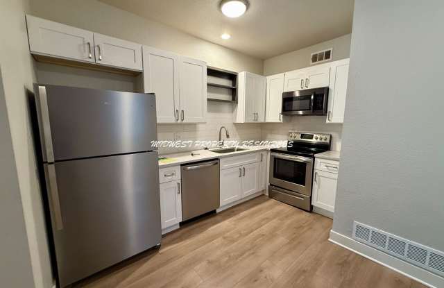 Highly Desired 3 Bd End Unit For Lease in Pleasant Hill | Offered by Midwest Property Resources Gallery 3