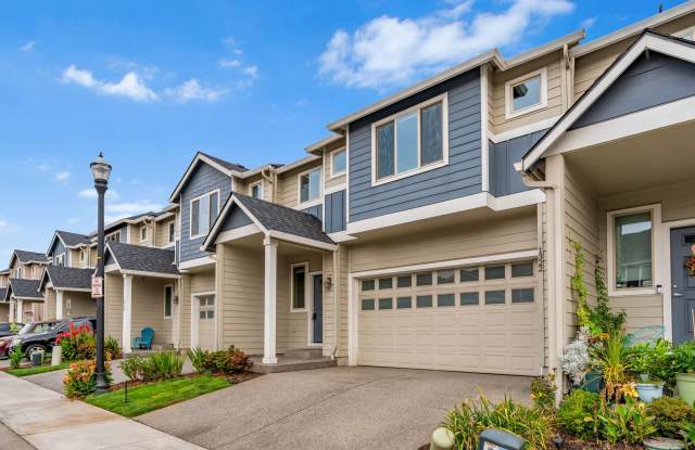 Room to Live & Relax! 3-Bedroom Townhome with 2-Car Garage Gallery 4