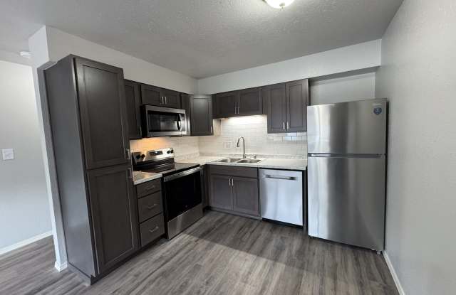 2405 W 2nd AveApt #23 photos photos