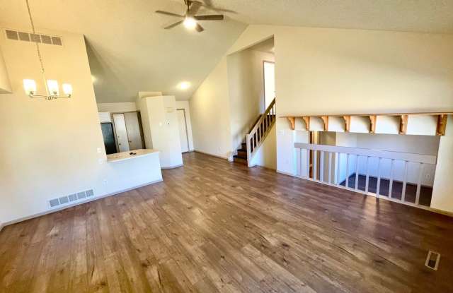 3 bedroom, 2 bath Tri-level House with 2 car attached garage in Fort Collins, CO Gallery 1