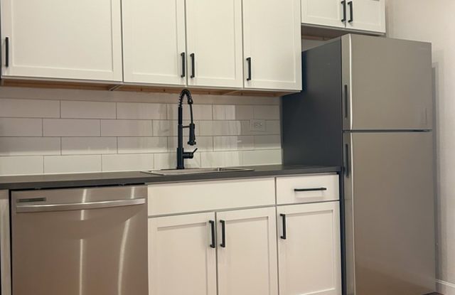 2326 Sarah St photos photos