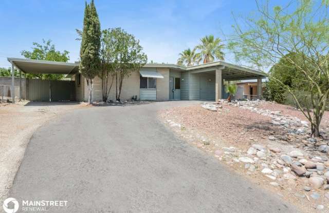 3242 South Champlain Avenue - 3242 South Champlain Avenue, Tucson, AZ 85730
