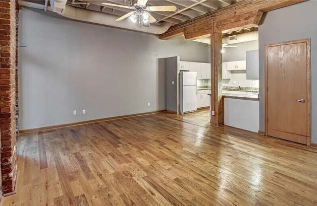 635 W Lakeside Ave Gallery 4