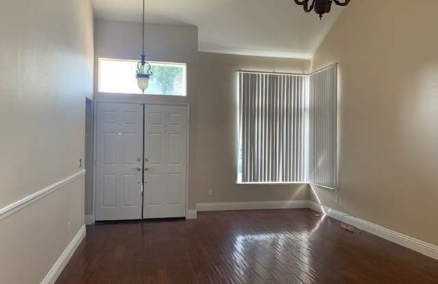 Spacious 3 Bedroom Home in Azusa Gallery 3