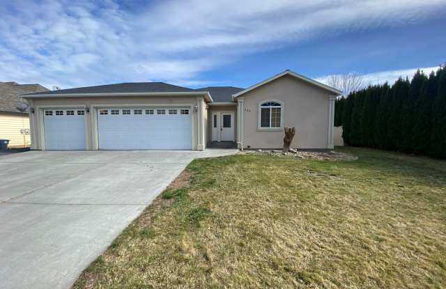 Triple Car Garage  New Interior Paint photos photos