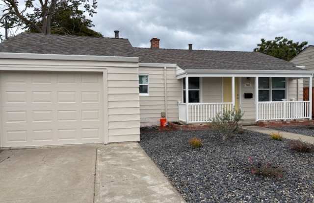 Charming House Close to Downtown photos photos