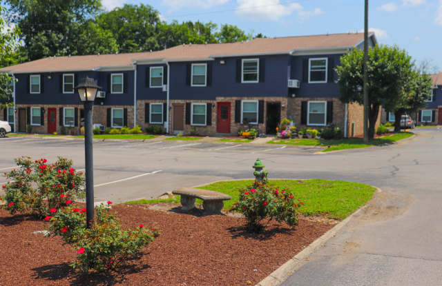 Glastonbury Woods Apartments Gallery 2