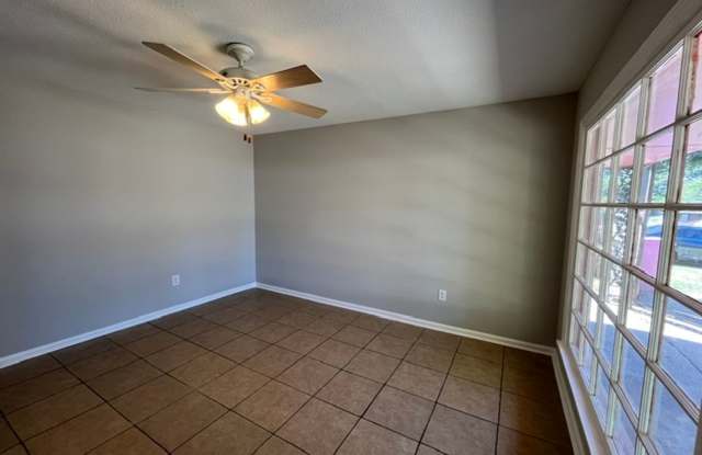 Renovated 3 Bedroom 1 Bath Home for Rent! Gallery 3