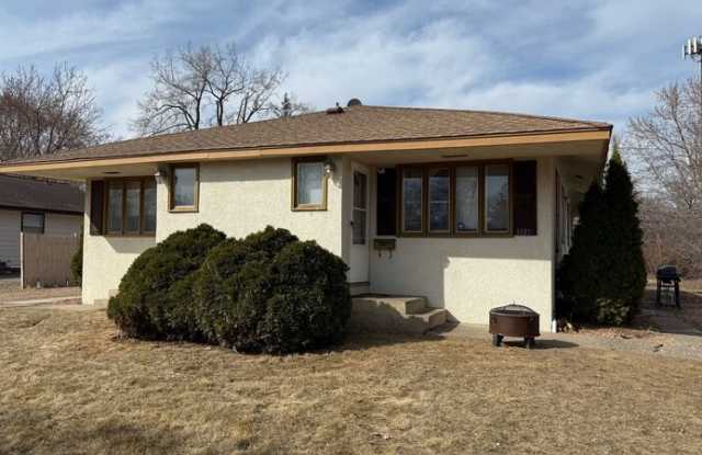 3935 Oregon Ave N photos photos