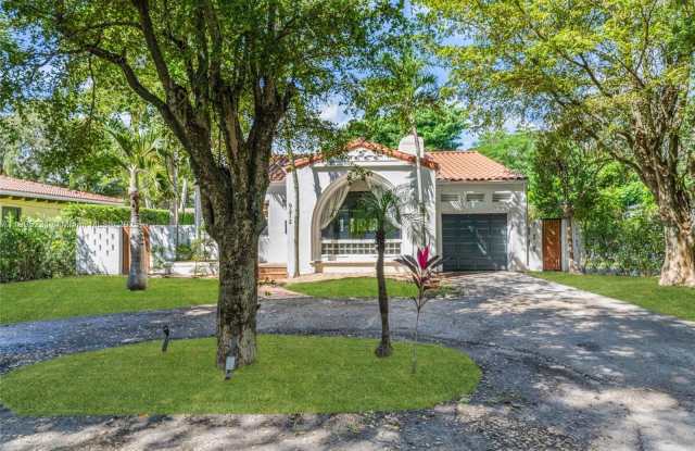 9212 NE 10th Ave photos photos