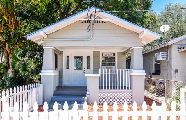 2410 E Columbus Dr - 2410 East Columbus Drive, Tampa, FL 33605