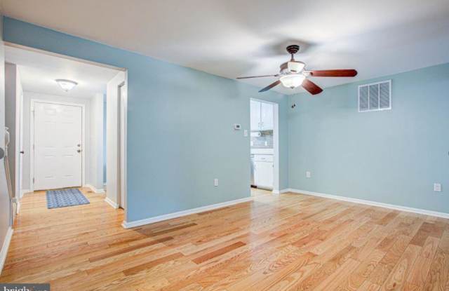 5756 WALNUT WOOD LANE Gallery 2