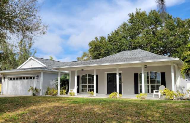 SHORT TERM unfurnished 3/2 SFH pool home in Sarasota Golf Club Colony photos photos