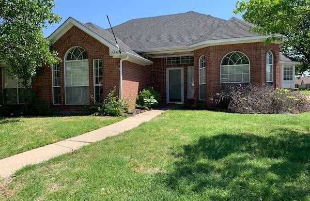 1658 Glenmore Drive - 1658 Glenmore Drive, Lewisville, TX 75077
