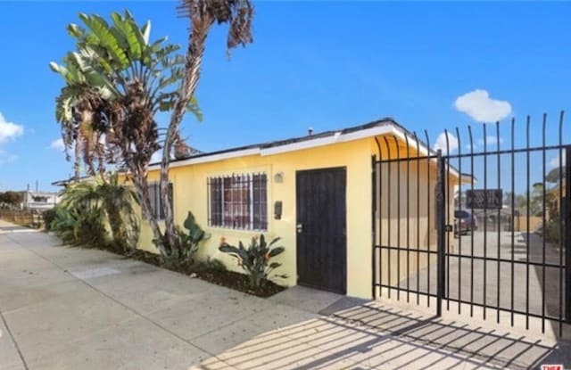 212 1/2 East Imperial Highway photos photos