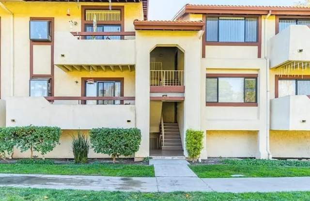 18085 Sundowner Way photos photos
