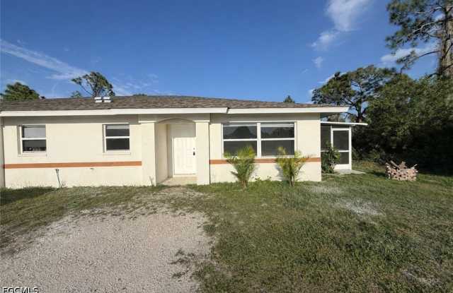 953 Eisenhower Boulevard photos photos