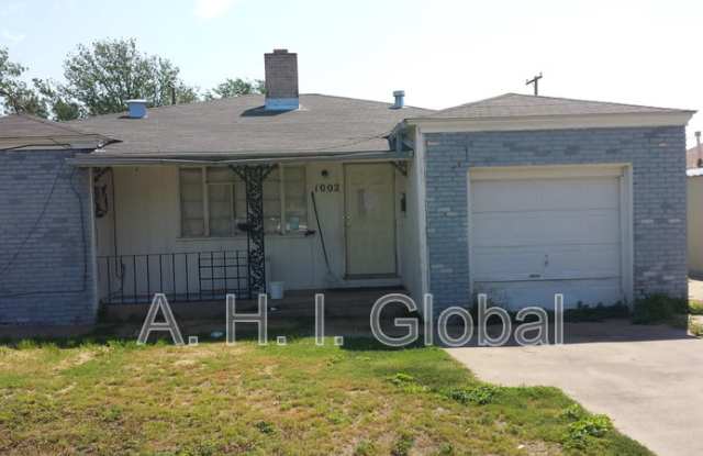 1002 North Woodland Street photos photos