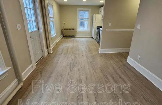 98-2 North Champlain Street Gallery 4
