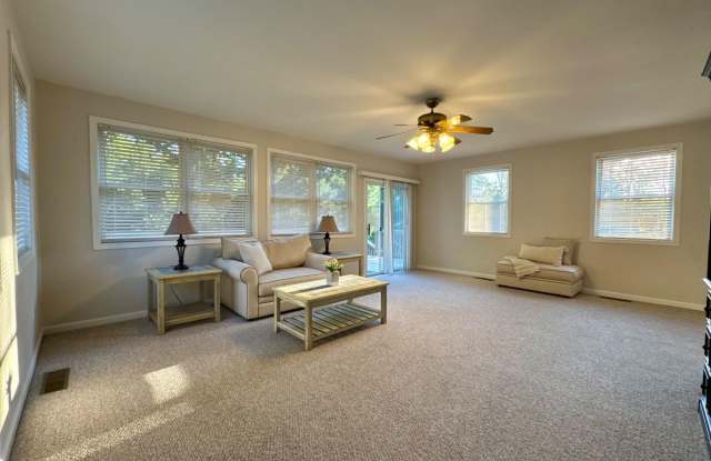 7532 DANBRIDGE Lane Gallery 4