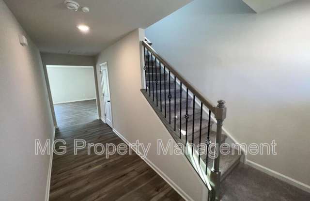 1367 Woodhouse Drive Gallery 2