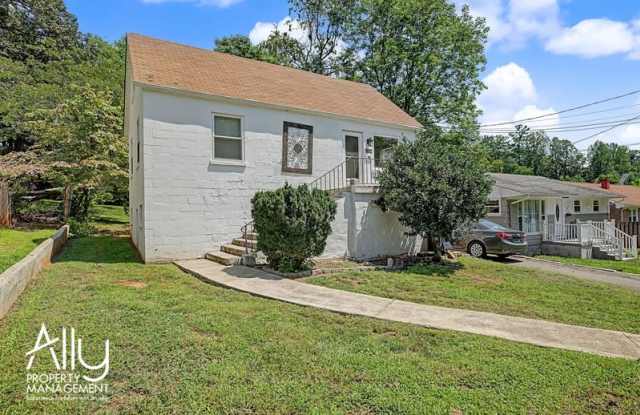 2550 Woodland Drive Gallery 1