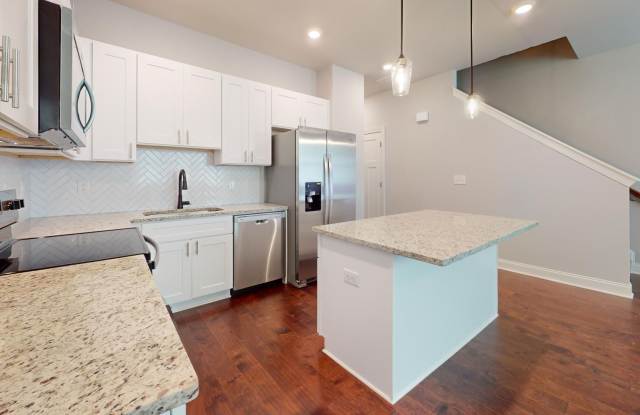 New Construction Townhome for Rent in Forest Park Gallery 4