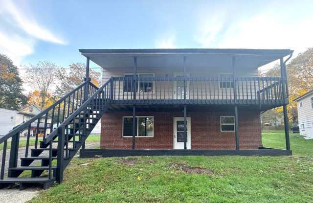 Beautifully Updated 2-Bedroom Apartment – Available Now! Gallery 1