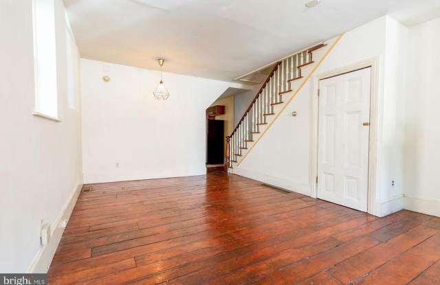 1006 BAINBRIDGE STREET Gallery 3