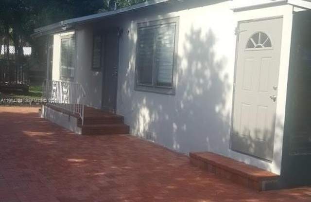 1947 Taft St photos photos