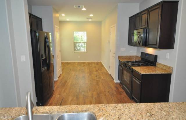 10765 W YEARLING Road Gallery 2