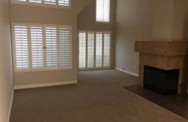 27647 Aquamarine Gallery 4