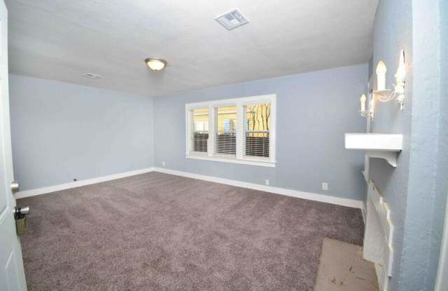 952 South Darlington Avenue Gallery 2