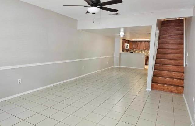 7624 Colonial Court Gallery 2
