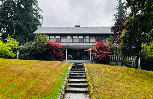 4 Bedroom Historical Home on 2 Acres Near Seattle/Bainbridge Ferry photos photos