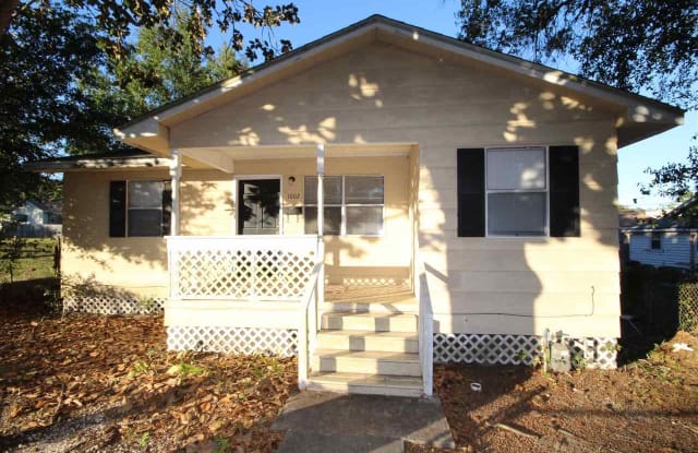 1002 W Gonzales St - 1002 West Gonzalez Street, Pensacola, FL 32501