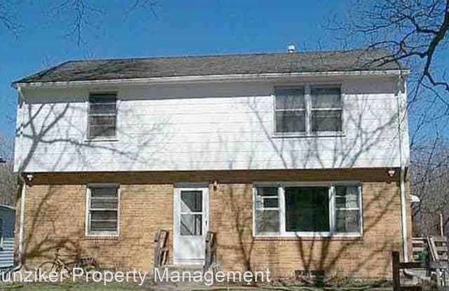 2813 Oakland - 2813 Oakland St, Ames, IA 50014