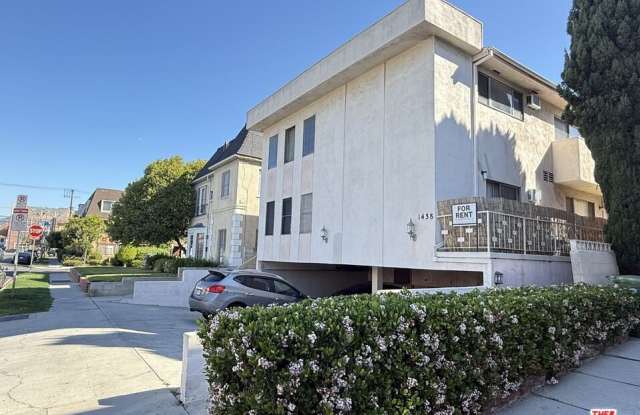 1438 S Canfield Ave unit: #2 photos photos