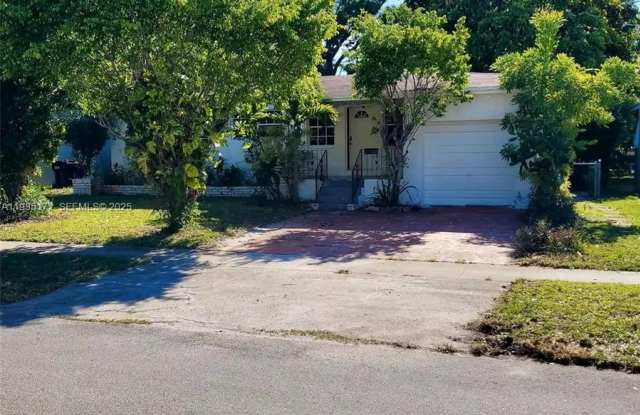 15800 NE 15th Ave photos photos