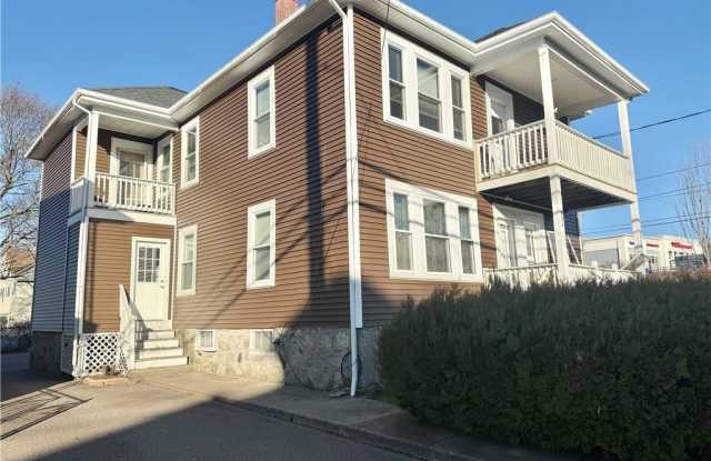 998 Cass Avenue unit: 2 - 998 Cass Avenue, Woonsocket, RI 02895 998 Cass Avenue unit: 2 - 998 Cass Avenue, Woonsocket, RI 02895