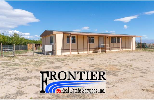 Newly Refreshened 3 Bed, 2 Bath manufactured home on Half Acre. Gallery 1