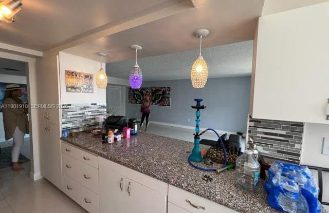 18061 Biscayne Boulevard 1404, Aventura, FL 33160 Gallery 4