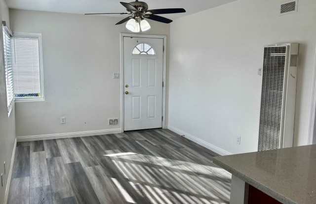 Remodeled  2 bed 1 bath Gallery 4