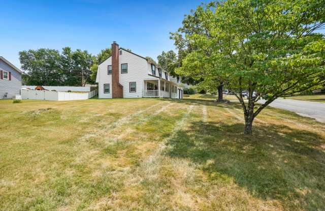 A 4 BEDROOM 2.5 BATH DREAM COME TRUE IN POINTER RIDGE AT COLLINGTON! Gallery 4